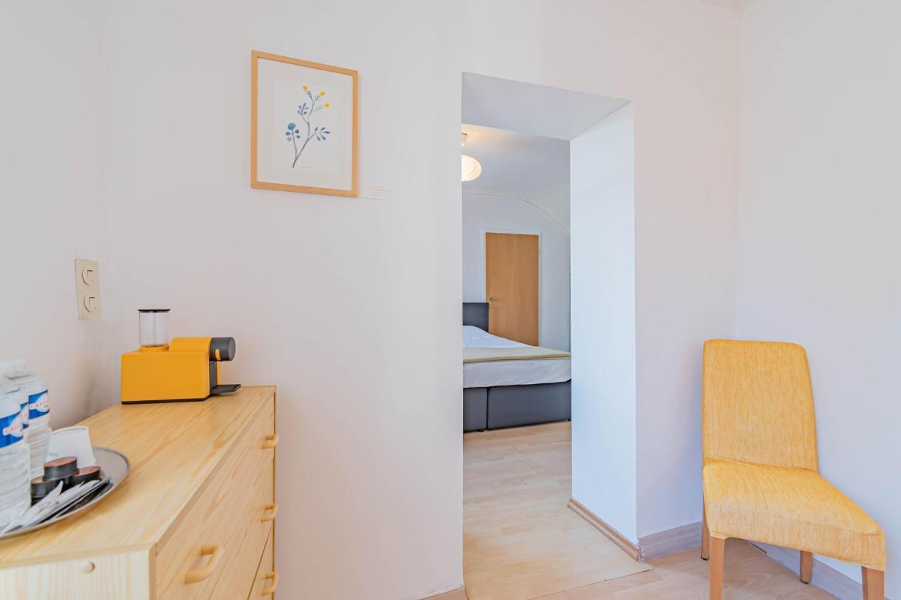 Hotel Le Petit Poete Echternach Bagian luar foto