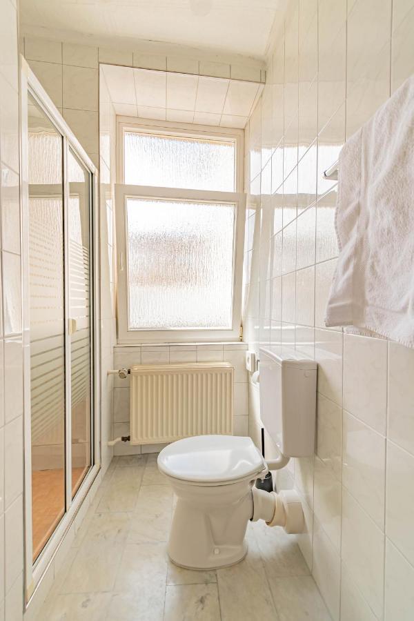 Hotel Le Petit Poete Echternach Bagian luar foto